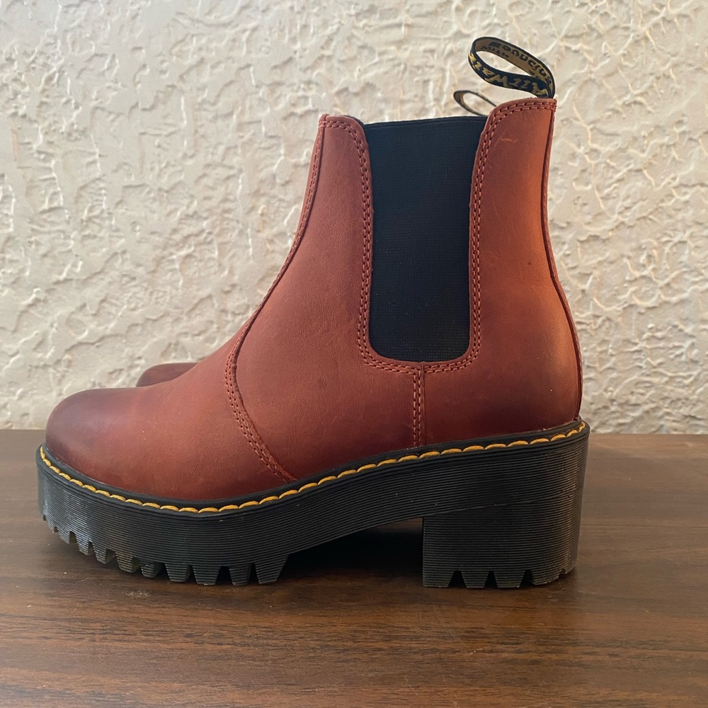Dr. Martens Rometty Wyoming Leather Platform Chelsea Boots, size 7